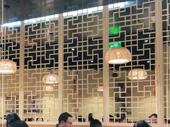 大堂-先启半步颠小酒馆(常熟万达广场店)