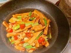 -佬麻雀·新湘菜(珠海金发购物中心店)