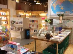 -新华里咖啡书吧(新华书店小寨店)