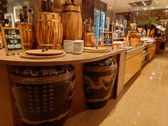 自助取餐区-视界美食自助餐厅·石家庄希尔顿酒店