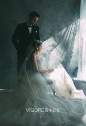 -雪中彩影婚纱摄影·微光艺术中心