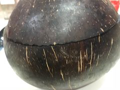 -志龙皇冠吃货椰子铺