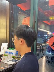 -东方先生国潮男士理发馆