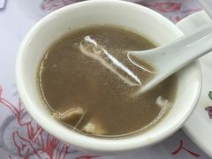 花生鸡脚猪筋汤-香港蓮香樓(中環店)