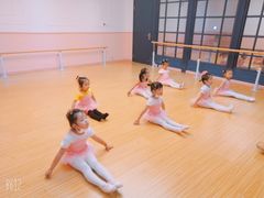 -爱德米乐艺术学院(西宸天街校区)