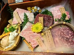 -山川小町·极番烧肉(新地假日广场店)
