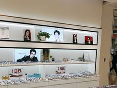 -J-Optical佳视明眼镜·蔡司视觉(青岛金茂览秀城店)