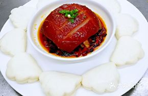 He Village First-Class Pork