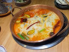 -洱火云南酸菜牛肉火锅(石景山当代商城店)