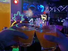 -UP嘻哈酒吧(粉巢店)