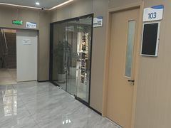 -上海大学附属上海和平眼科医院