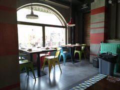 靠窗位-胖哥俩肉蟹煲(杭州下沙学林街店)