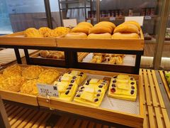 -顶东面包花园·生日蛋糕(世博店)