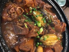 鲍鱼猪蹄煲-何记面馆(龙泉山店)