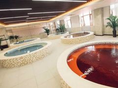 -海豚堡温泉水乐园