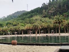 -腾冲洞山温泉村