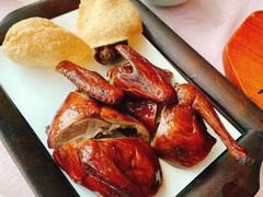 红烧沙田大乳鸽-誉八仙酒楼(静安大悦城店)