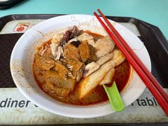 -亚王咖喱鸡米粉面