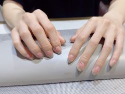 -桃色美甲沙龙