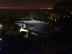 -上海滴水湖皇冠假日酒店