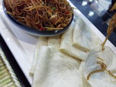 -乡村馕坑肉·烧烤·新疆菜·本地人更爱吃(阿勒泰首店)