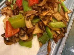 -香巴拉云南餐厅(华莱坞店)