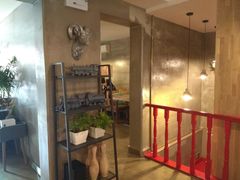 -HIGH FIVE哈福手工汉堡(桂林路店)