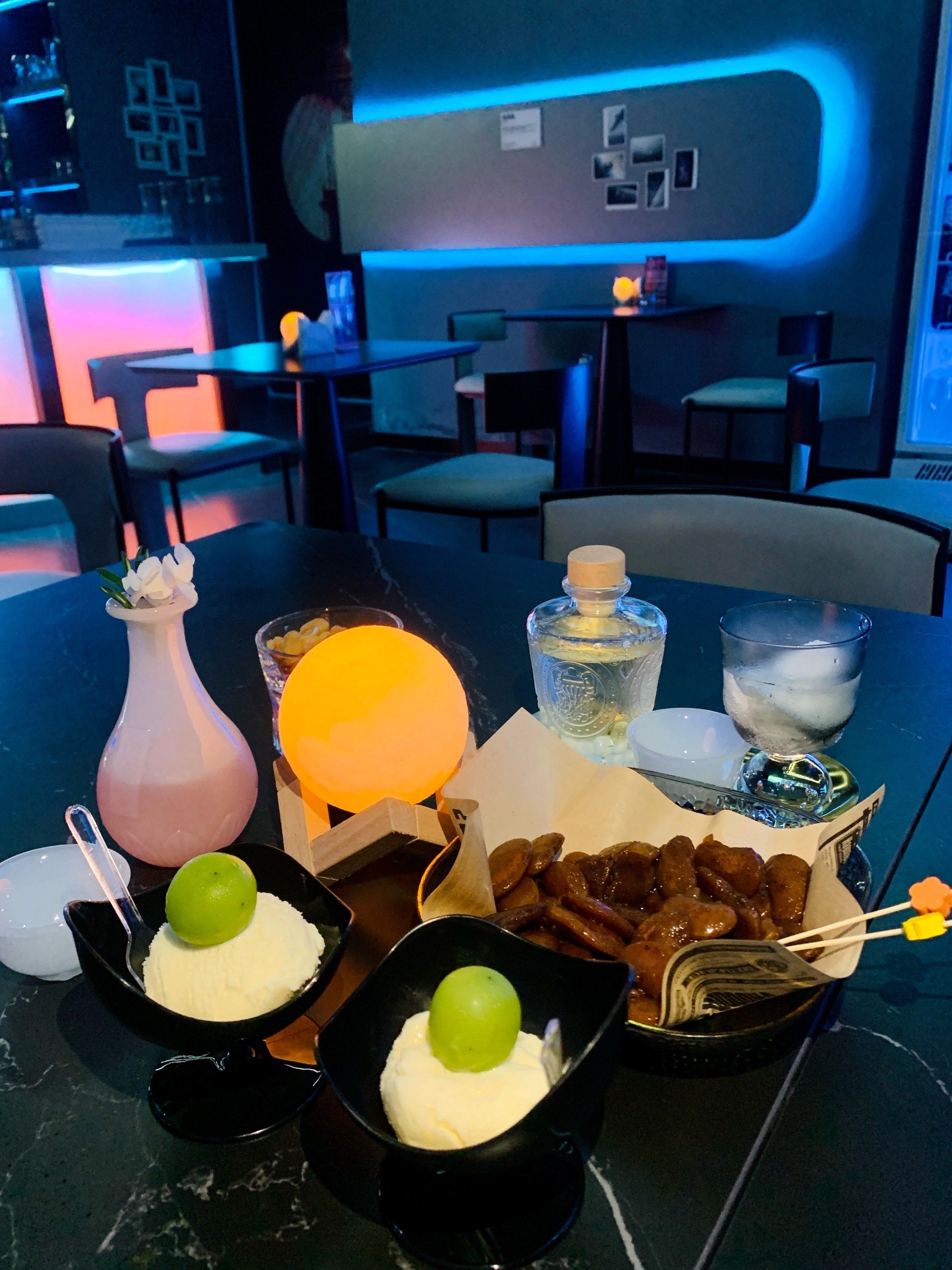 【快来体验星际主题的源星酒吧!】🌌