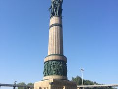 -人民防洪胜利纪念塔