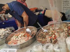 -席娜卡琳火车铁道夜市