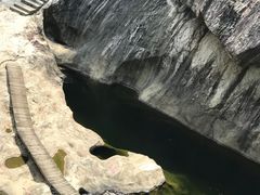-燕子河大峡谷天坑仙境