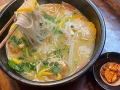-银米·云南传统过桥米线(双廊黑金冠店)