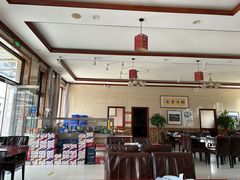 -鸿亨泰杂鱼馆(港馨家园店)