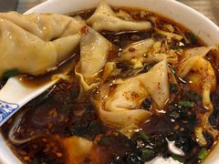 红汤辣馄饨-笑来喜馄饨小笼工坊店(湖滨街店)
