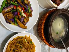 -小菜园新徽菜(宜兴八佰伴店)