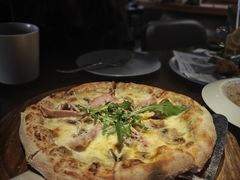 -卡普里披萨·牛扒·下午茶