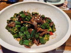 -黄泥岗·地道湖北菜(奥特莱斯店)