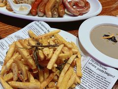 -1886德国汽车餐厅(外滩十六铺码头店)