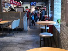 用餐区-肯德基(东四南大街店)