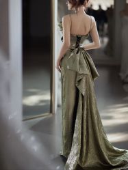 -艾米丽婚纱礼服