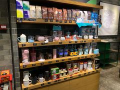 零售区-星巴克(广州动漫星城东区店)