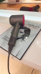 -BULB STUDIO 巴柏明星发型工作室