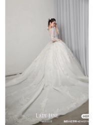 -Lady  Jane高端婚纱礼服馆