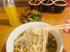 -矮子粉店1985·长沙米粉(湘春路店)