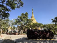 -一寨两国风景区