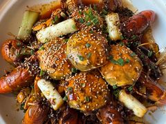 -肥肥虾庄·金牌油焖大虾(汉街SKP店)