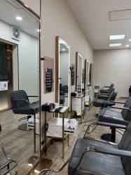 -私家美林护肤造型