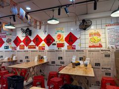 -柳州肥姨妈大骨螺蛳粉(东靖路店)