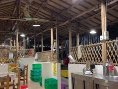 大堂-满記土窑烧鷄波浪山莊