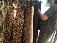 -H&M(鹏欣水游城店)